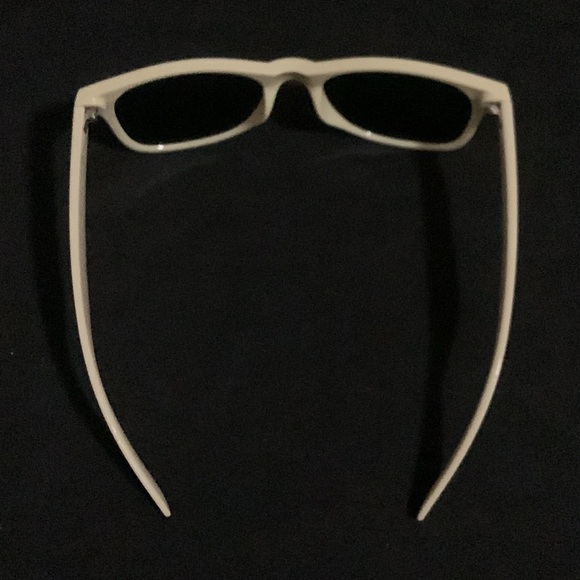 Taylor Swift 1989 Taylor’s Version Sunglasses New - Picture 4 of 10